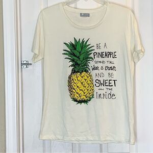 Fuego Pineapple Tshirt Top Womens Size Large Graphic Tee Shirt